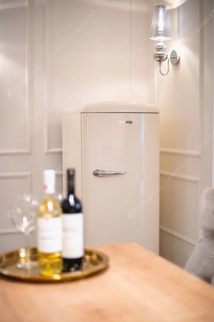 Kiadó albérlet 849000 Ft/hó áron: Budapest, V. kerület  Vitkovics Mihály utca. Mérete: 107 nm, 4 szobás | Alberlet.hu - 6623488