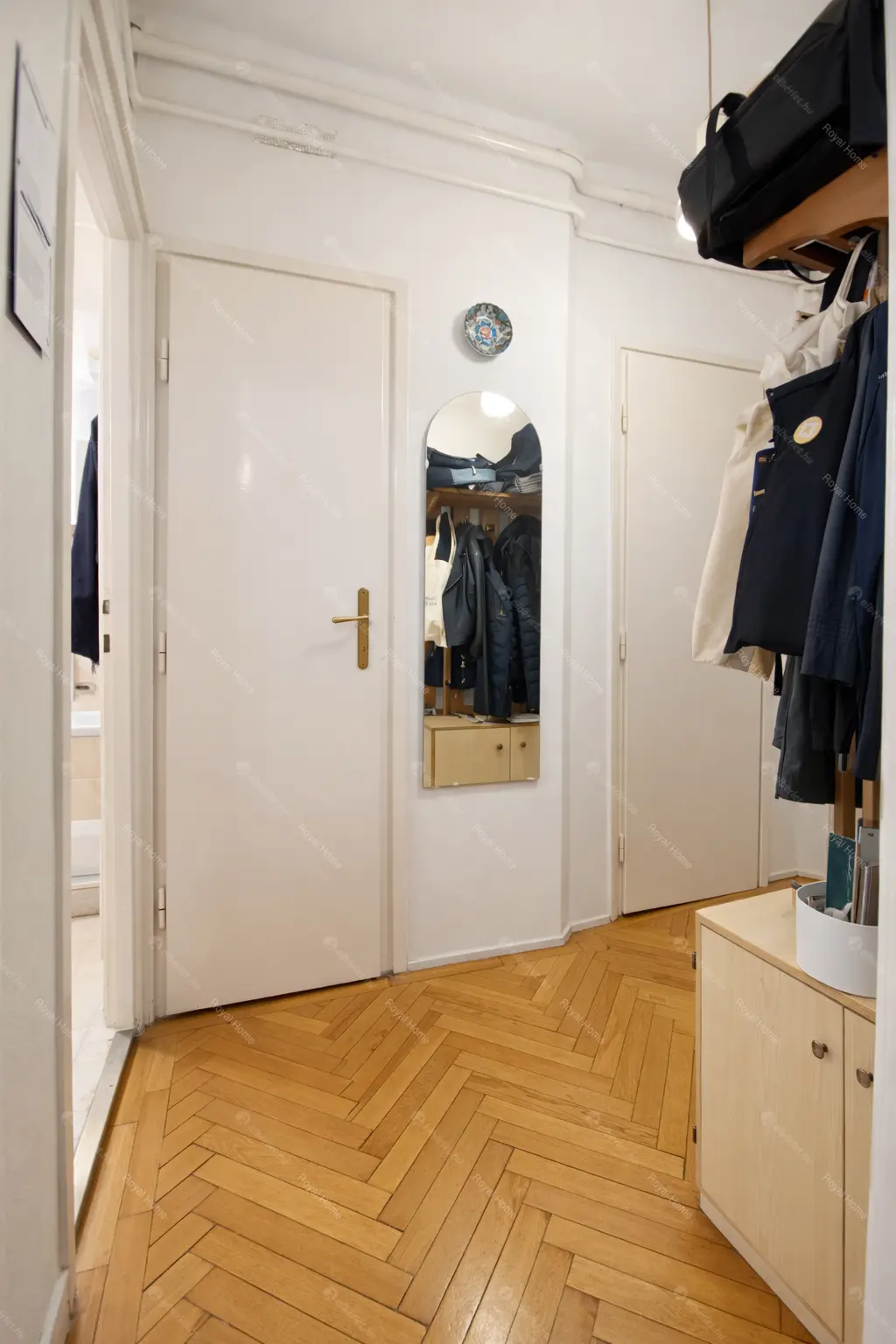 Kiadó albérlet 180000 Ft/hó áron: Budapest, V. kerület  Vitkovics Mihály utca. Mérete: 37 nm, 1 szobás | Alberlet.hu - 6644405