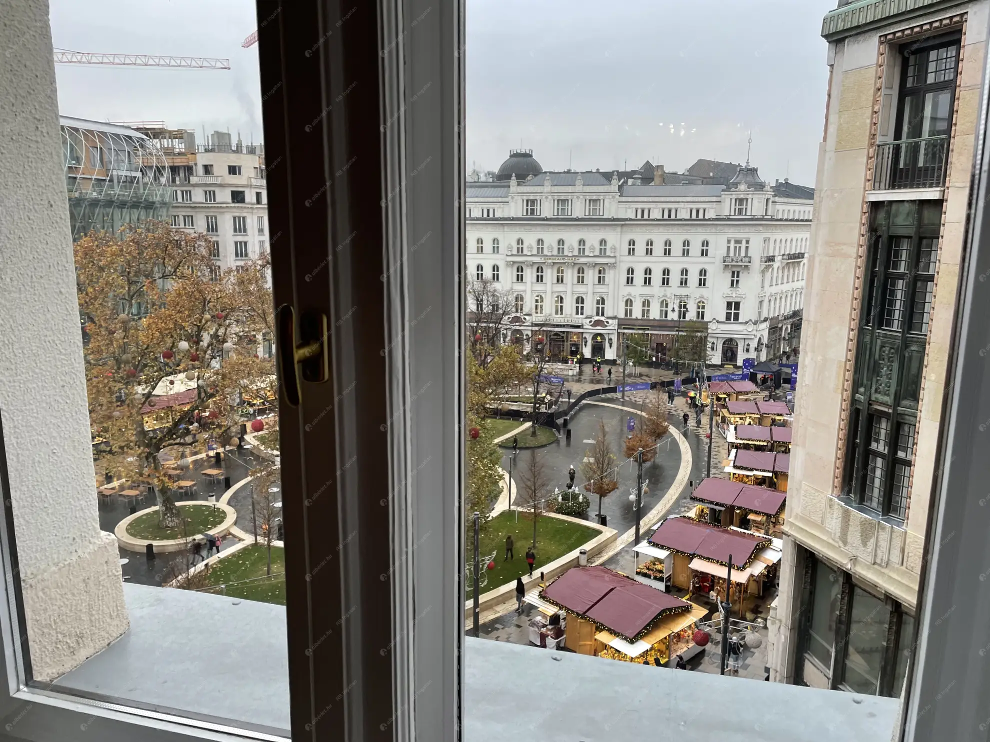 Kiadó albérlet 800000 Ft/hó áron: Budapest, V. kerület  Vörösmarty tér. Mérete: 69 nm, 2 szobás | Alberlet.hu - 6582189