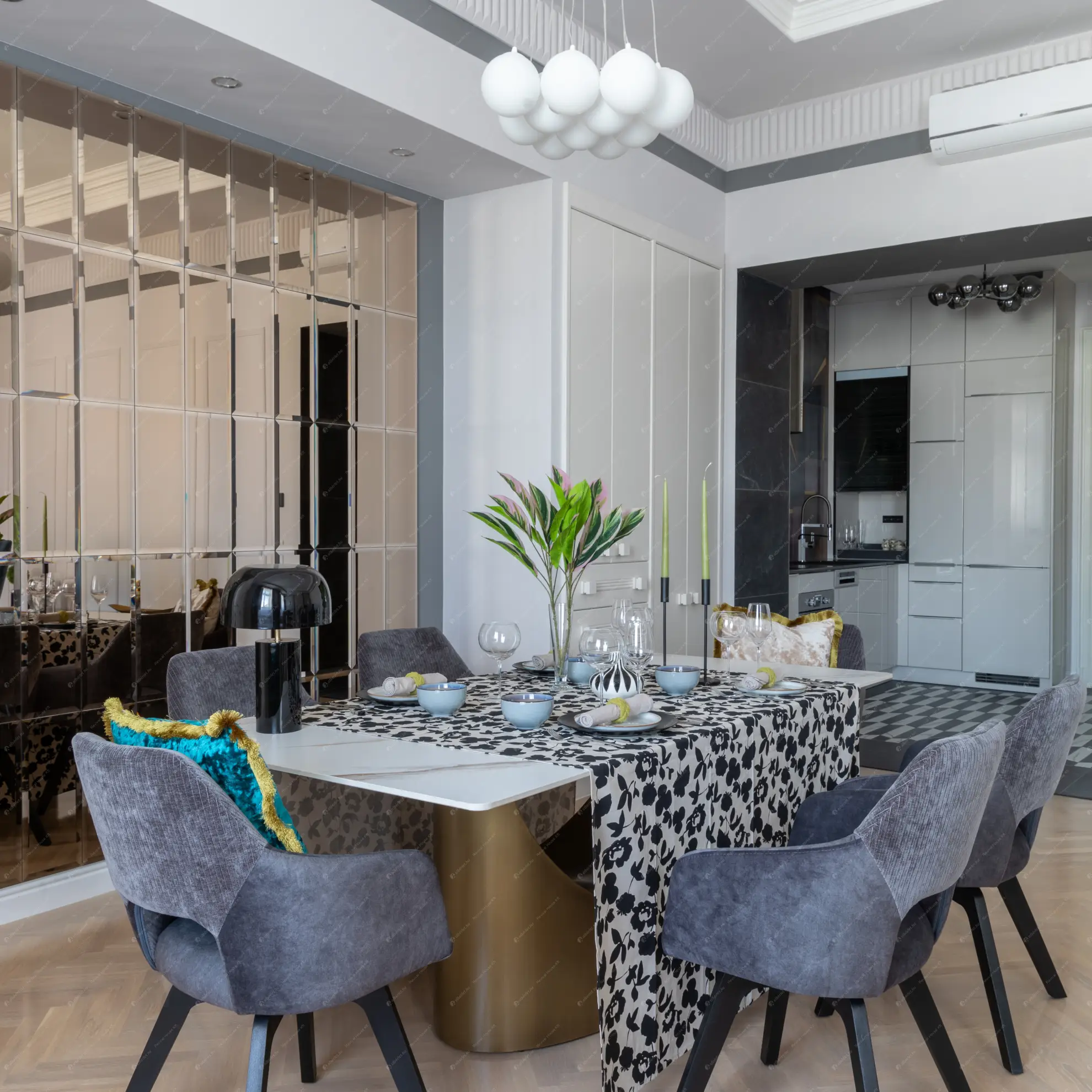 Kiadó albérlet 800000 Ft/hó áron: Budapest, V. kerület  Vörösmarty tér. Mérete: 70 nm, 2 szobás | Alberlet.hu - 6570146