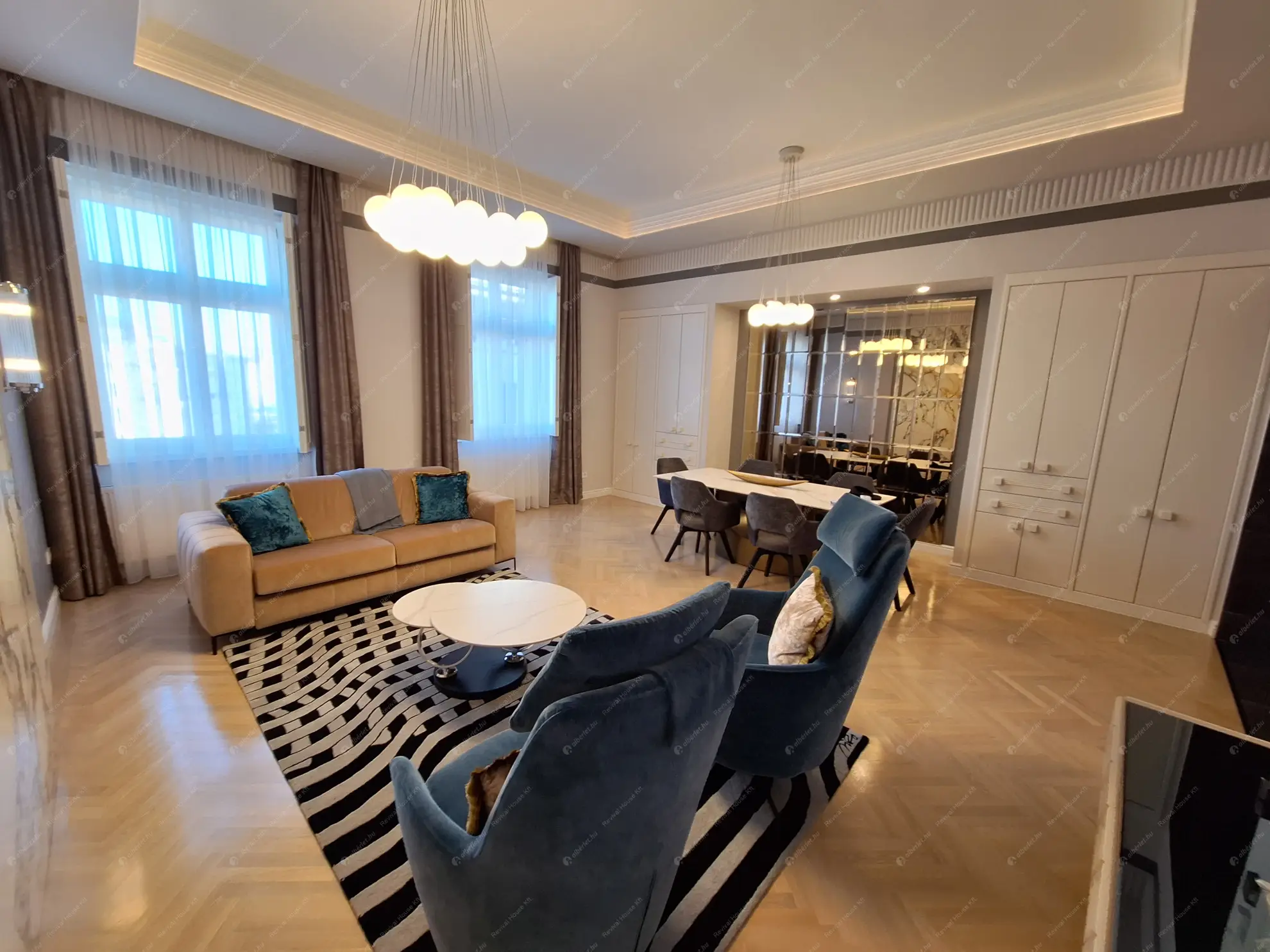 Kiadó albérlet 656000 Ft/hó áron: Budapest, V. kerület  Vörösmarty tér. Mérete: 70 nm, 2 szobás | Alberlet.hu - 6618213