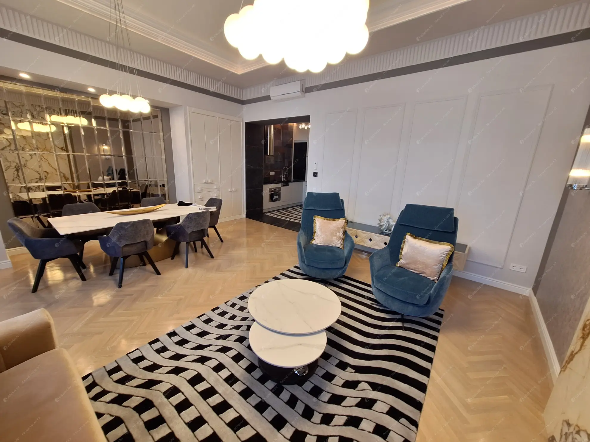 Kiadó albérlet 656000 Ft/hó áron: Budapest, V. kerület  Vörösmarty tér. Mérete: 70 nm, 2 szobás | Alberlet.hu - 6618215