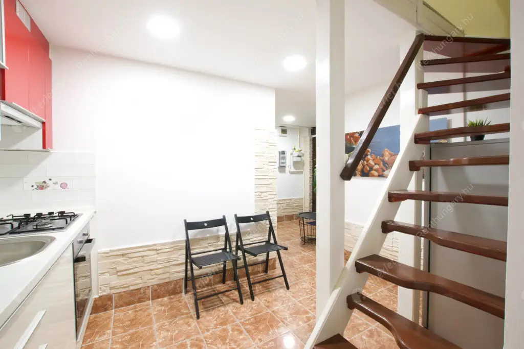 Kiadó albérlet 280000 Ft/hó áron: Budapest, V. kerület  Zoltán utca. Mérete: 65 nm, 1 szobás | Alberlet.hu - 6584659