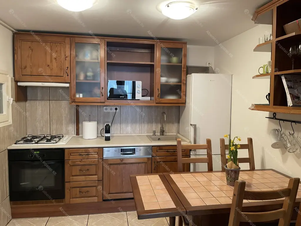 Kiadó albérlet 300000 Ft/hó áron: Budapest, V. kerület  Zrínyi utca. Mérete: 50 nm, 1 szobás | Alberlet.hu - 6643609