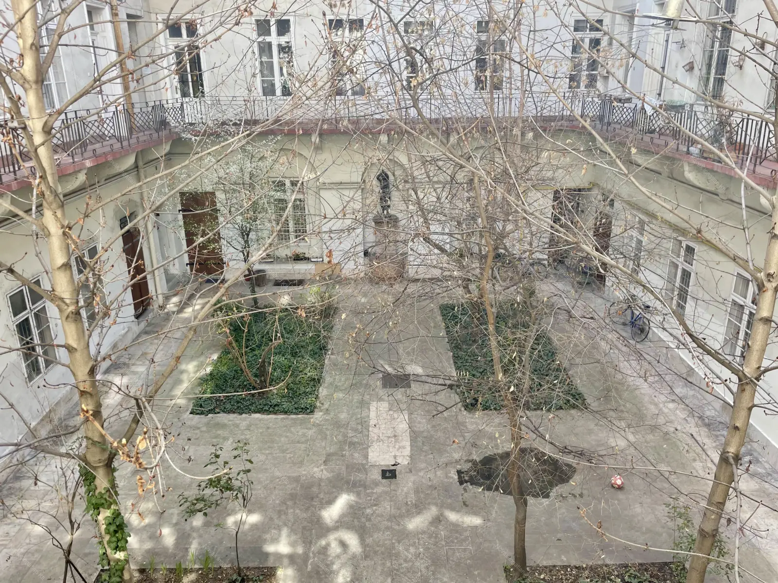 Kiadó albérlet 300000 Ft/hó áron: Budapest, V. kerület  Zrinyi utca. Mérete: 50 nm, 1 szobás | Alberlet.hu - 6642055