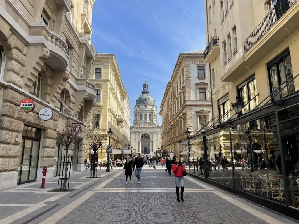 Kiadó albérlet 300000 Ft/hó áron: Budapest, V. kerület  Zrínyi utca. Mérete: 68 nm, 1 szobás | Alberlet.hu - 6639816