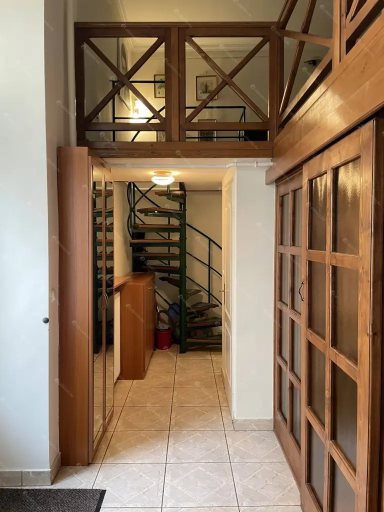 Kiadó albérlet 300000 Ft/hó áron: Budapest, V. kerület  Zrínyi utca. Mérete: 68 nm, 1 szobás | Alberlet.hu - 6639819