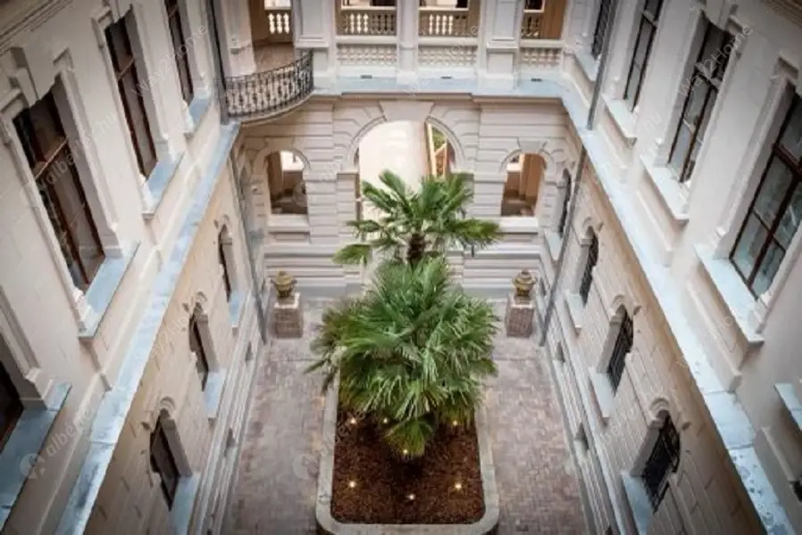 Kiadó albérlet 799000 Ft/hó áron: Budapest, VI. kerület  Andrássy út. Mérete: 108 nm, 2 szobás | Alberlet.hu - 6627646