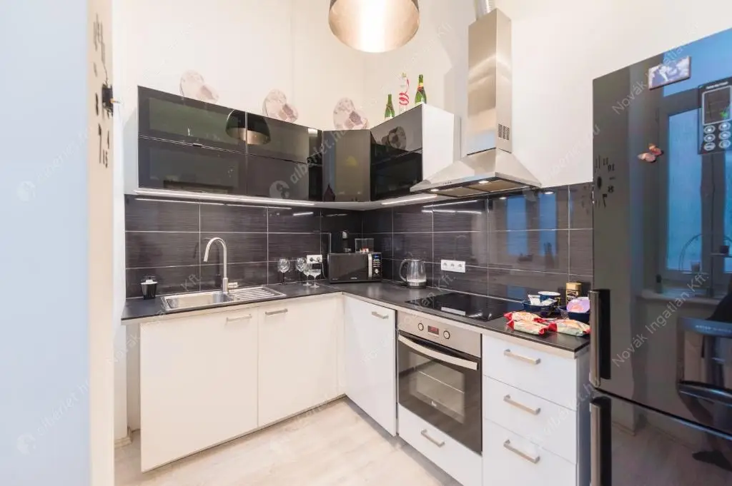 Kiadó albérlet 773000 Ft/hó áron: Budapest, VI. kerület  Andrássy út. Mérete: 110 nm, 2 szobás | Alberlet.hu - 6545764