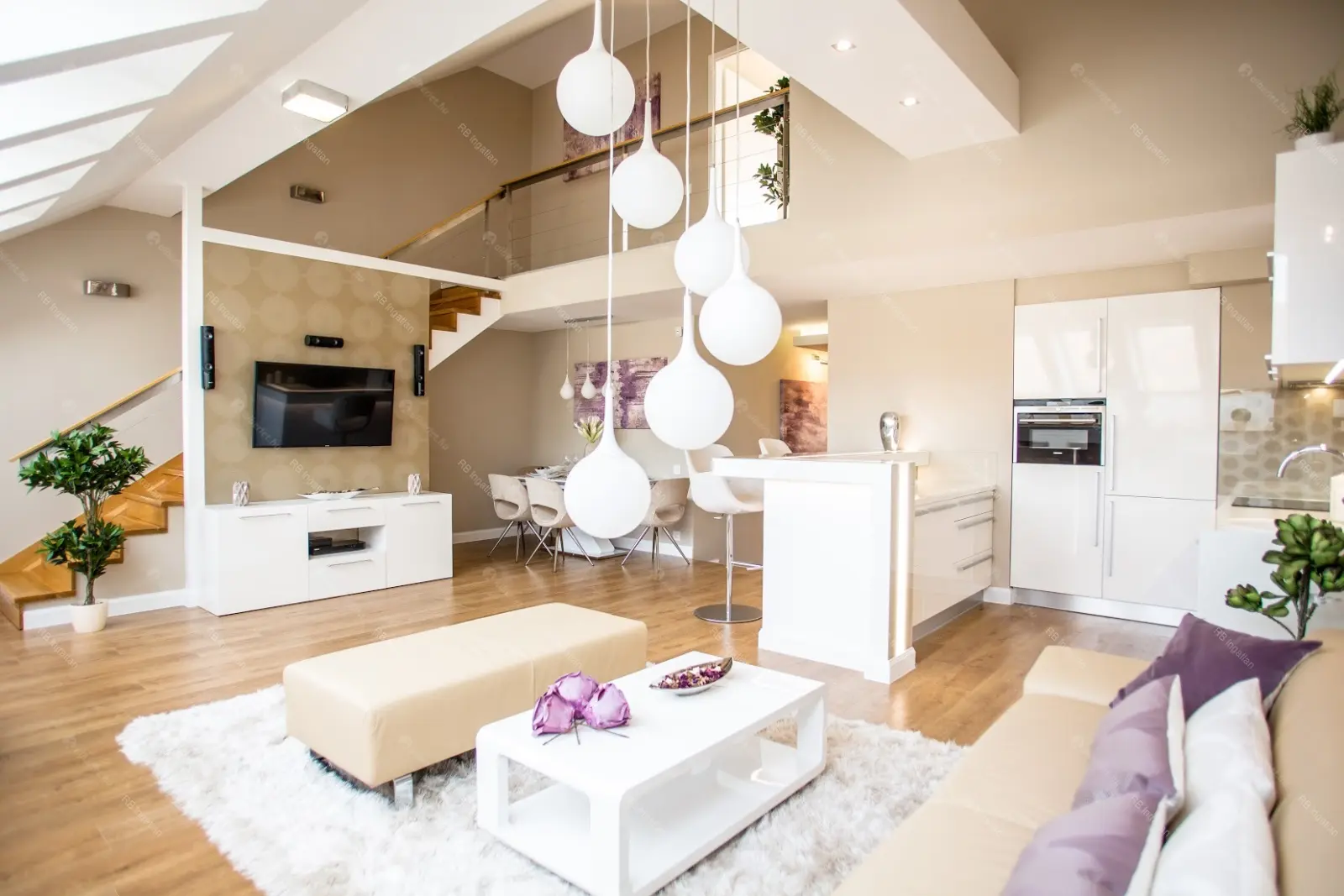 Kiadó albérlet 1054000 Ft/hó áron: Budapest, VI. kerület  Andrássy út. Mérete: 115 nm, 3 szobás | Alberlet.hu - 6698979