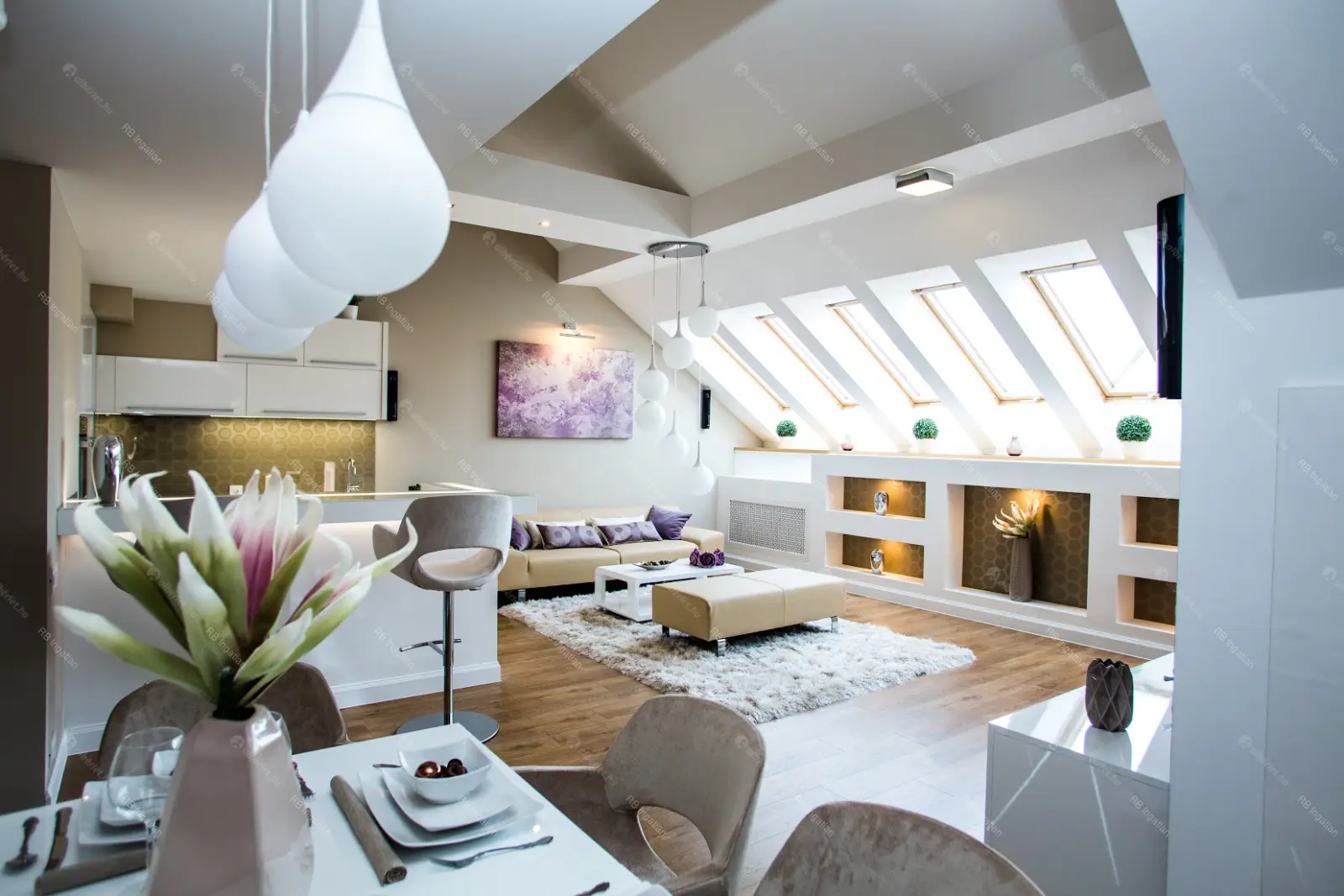 Kiadó albérlet 1054000 Ft/hó áron: Budapest, VI. kerület  Andrássy út. Mérete: 115 nm, 3 szobás | Alberlet.hu - 6698981