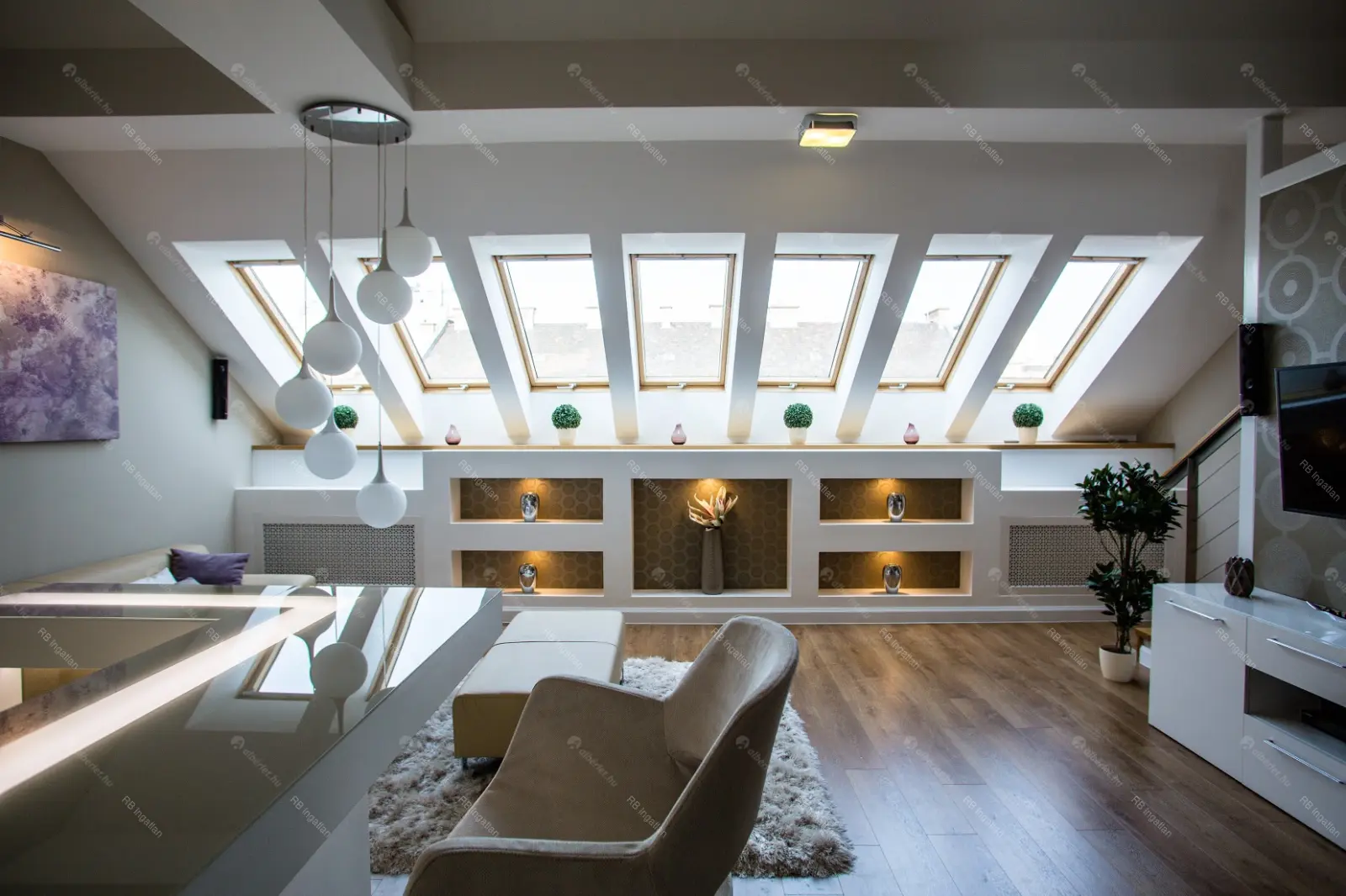 Kiadó albérlet 1054000 Ft/hó áron: Budapest, VI. kerület  Andrássy út. Mérete: 115 nm, 3 szobás | Alberlet.hu - 6698982