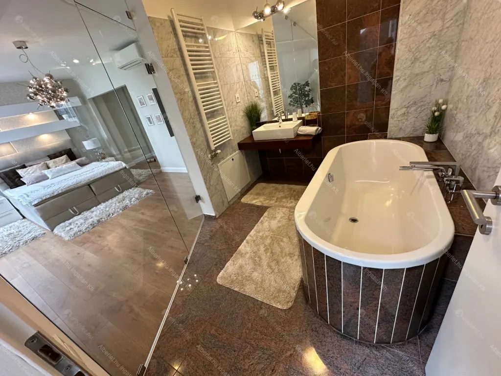 Kiadó albérlet 1160000 Ft/hó áron: Budapest, VI. kerület  Andrássy út. Mérete: 115 nm, 3 szobás | Alberlet.hu - 6701019