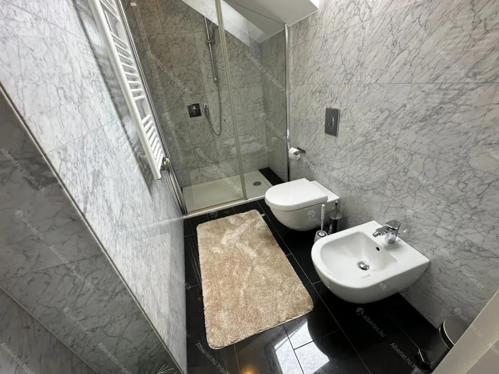 Kiadó albérlet 1160000 Ft/hó áron: Budapest, VI. kerület  Andrássy út. Mérete: 115 nm, 3 szobás | Alberlet.hu - 6701020