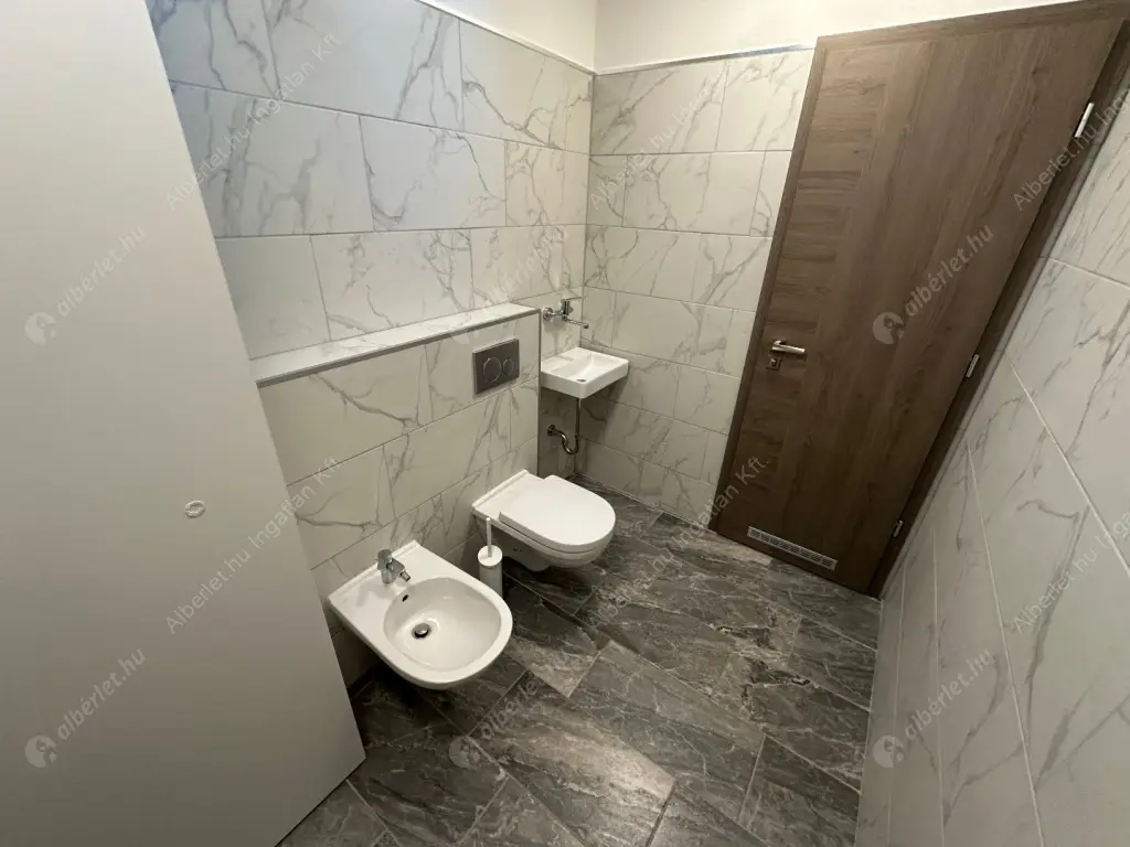 Kiadó albérlet 1081000 Ft/hó áron: Budapest, VI. kerület  Andrássy út. Mérete: 145 nm, 3 szobás | Alberlet.hu - 6615252