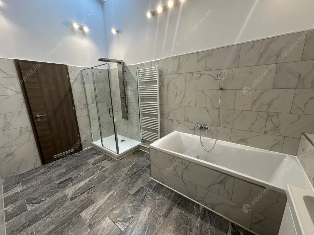 Kiadó albérlet 1081000 Ft/hó áron: Budapest, VI. kerület  Andrássy út. Mérete: 145 nm, 3 szobás | Alberlet.hu - 6615255