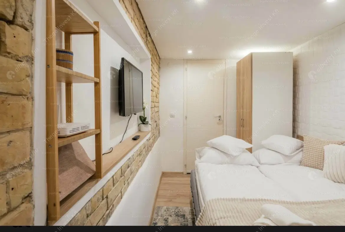 Kiadó albérlet 235000 Ft/hó áron: Budapest, VI. kerület  Andrássy út. Mérete: 20 nm, 1 szobás | Alberlet.hu - 6576102