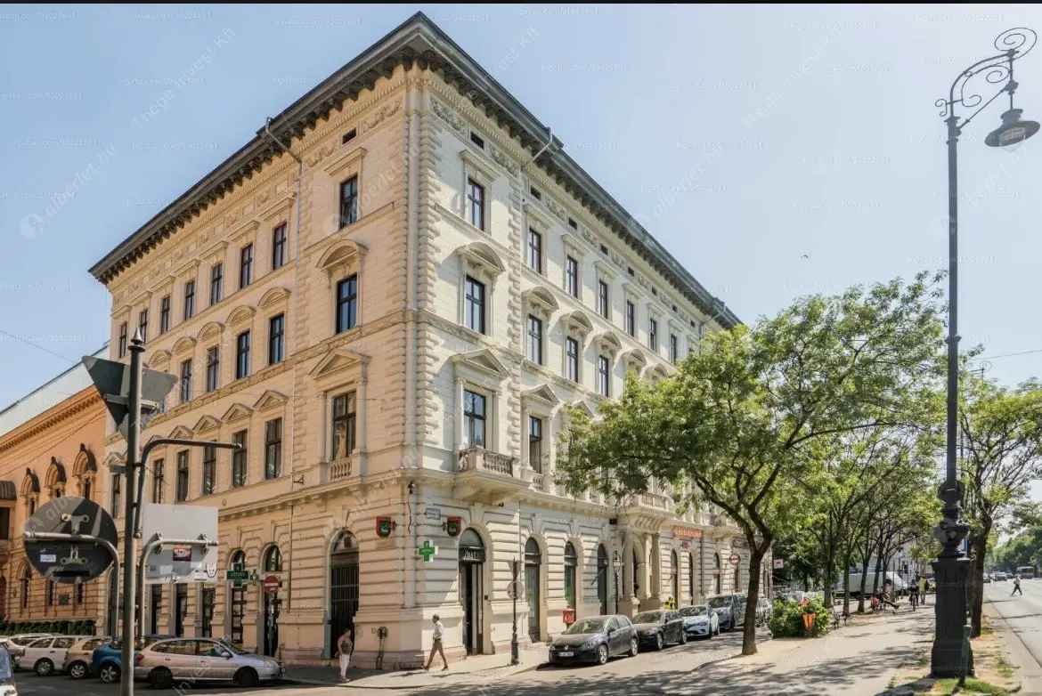 Kiadó albérlet 235000 Ft/hó áron: Budapest, VI. kerület  Andrássy út. Mérete: 20 nm, 1 szobás | Alberlet.hu - 6576105