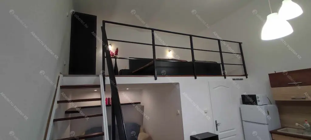 Kiadó albérlet 220000 Ft/hó áron: Budapest, VI. kerület  Andrássy út. Mérete: 26 nm, 1 szobás | Alberlet.hu - 6699841