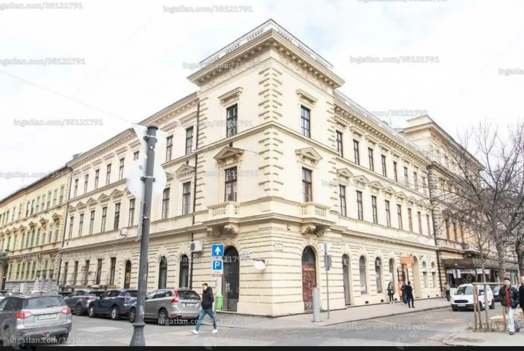 Kiadó albérlet 250000 Ft/hó áron: Budapest, VI. kerület  Andrássy út. Mérete: 32 nm, 1 szobás | Alberlet.hu - 6621323