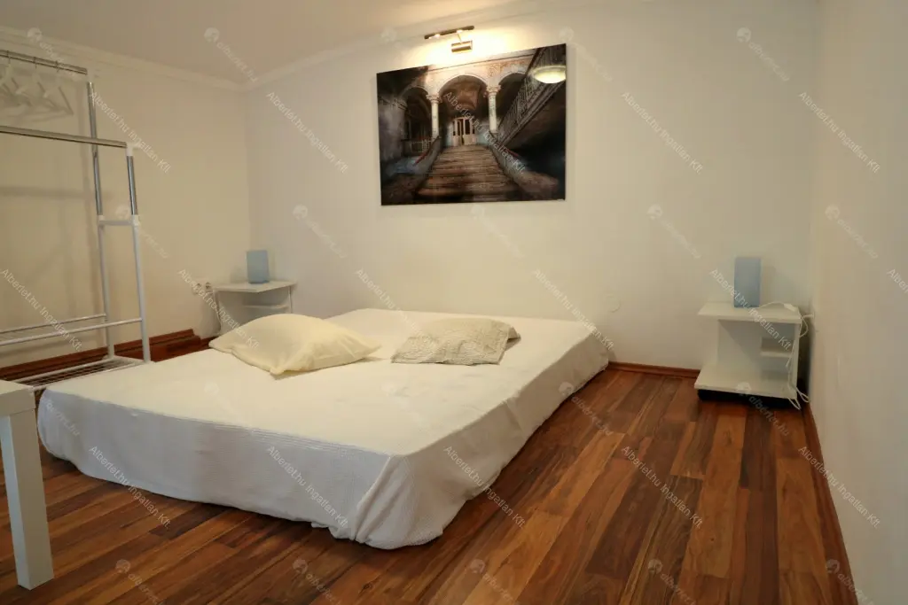 Kiadó albérlet 210000 Ft/hó áron: Budapest, VI. kerület  Andrássy út. Mérete: 35 nm, 1 szobás | Alberlet.hu - 6668515