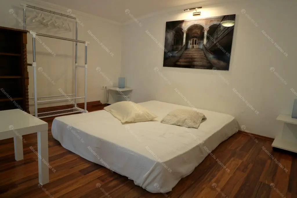 Kiadó albérlet 210000 Ft/hó áron: Budapest, VI. kerület  Andrássy út. Mérete: 35 nm, 1 szobás | Alberlet.hu - 6668517