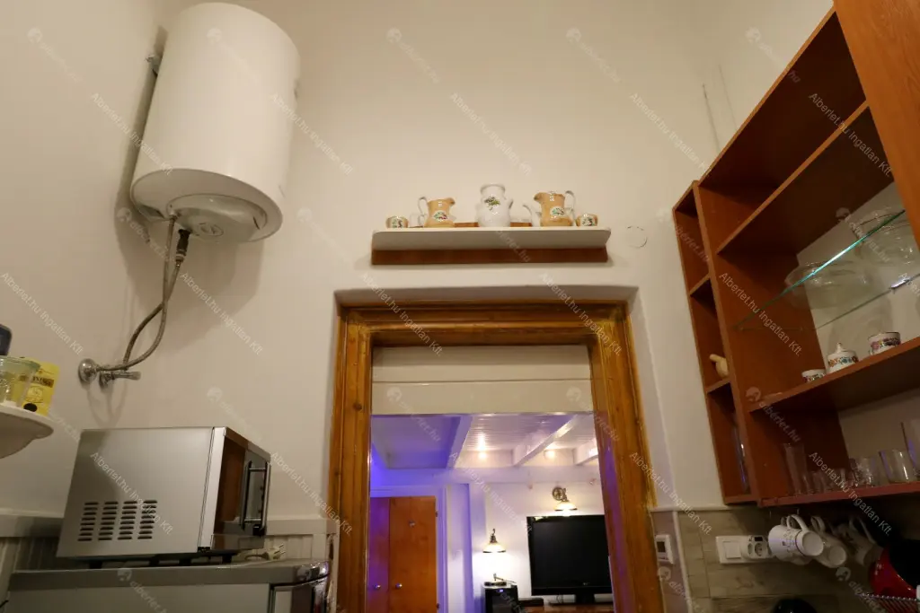 Kiadó albérlet 210000 Ft/hó áron: Budapest, VI. kerület  Andrássy út. Mérete: 35 nm, 1 szobás | Alberlet.hu - 6668526