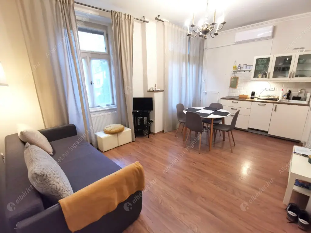 Kiadó albérlet 275000 Ft/hó áron: Budapest, VI. kerület  Andrássy út. Mérete: 40 nm, 1 szobás | Alberlet.hu - 6583003