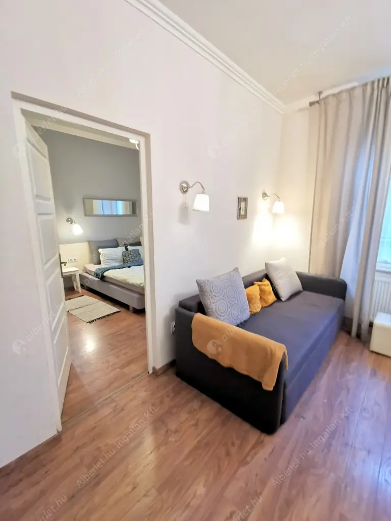 Kiadó albérlet 275000 Ft/hó áron: Budapest, VI. kerület  Andrássy út. Mérete: 40 nm, 1 szobás | Alberlet.hu - 6583006