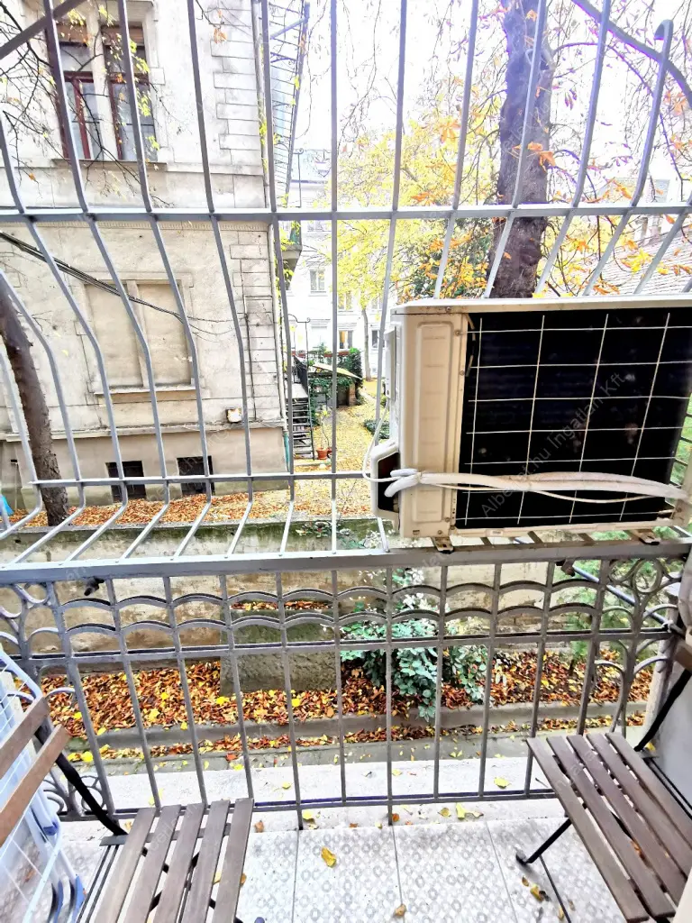 Kiadó albérlet 275000 Ft/hó áron: Budapest, VI. kerület  Andrássy út. Mérete: 40 nm, 1 szobás | Alberlet.hu - 6583013