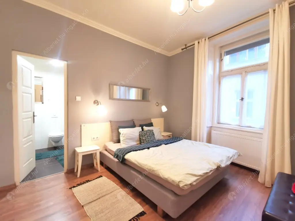 Kiadó albérlet 275000 Ft/hó áron: Budapest, VI. kerület  Andrássy út. Mérete: 40 nm, 1 szobás | Alberlet.hu - 6583014