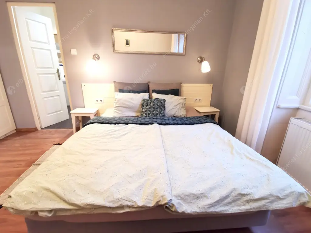 Kiadó albérlet 275000 Ft/hó áron: Budapest, VI. kerület  Andrássy út. Mérete: 40 nm, 1 szobás | Alberlet.hu - 6583015