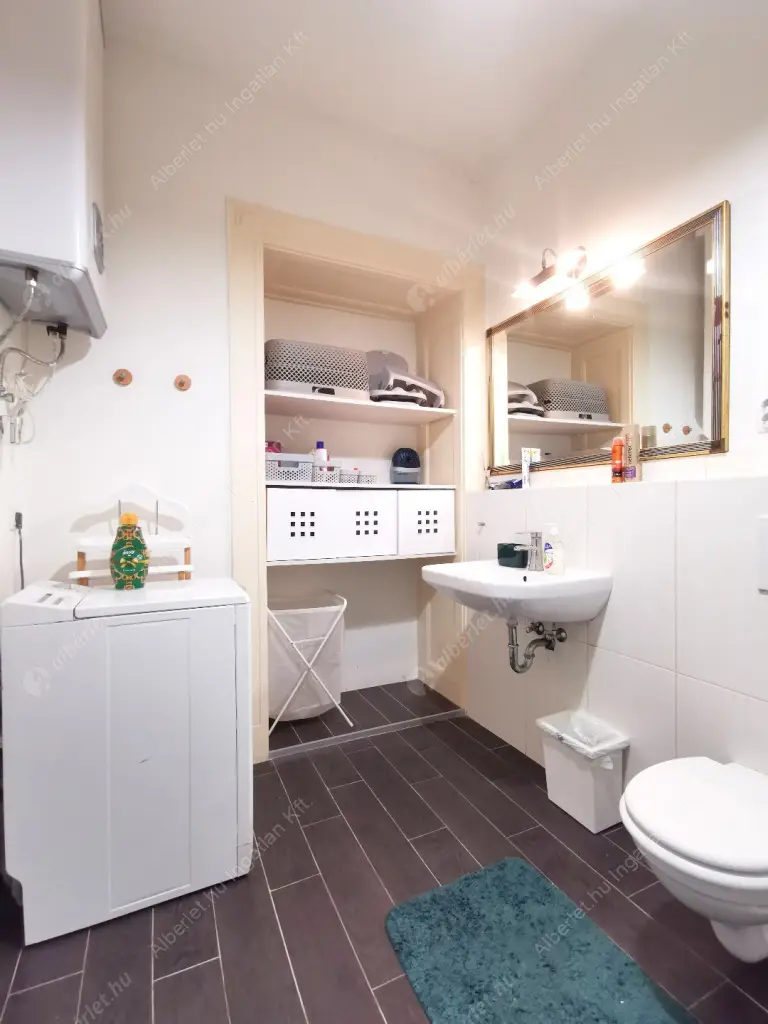 Kiadó albérlet 245000 Ft/hó áron: Budapest, VI. kerület  Andrássy út. Mérete: 40 nm, 1 szobás | Alberlet.hu - 6631818