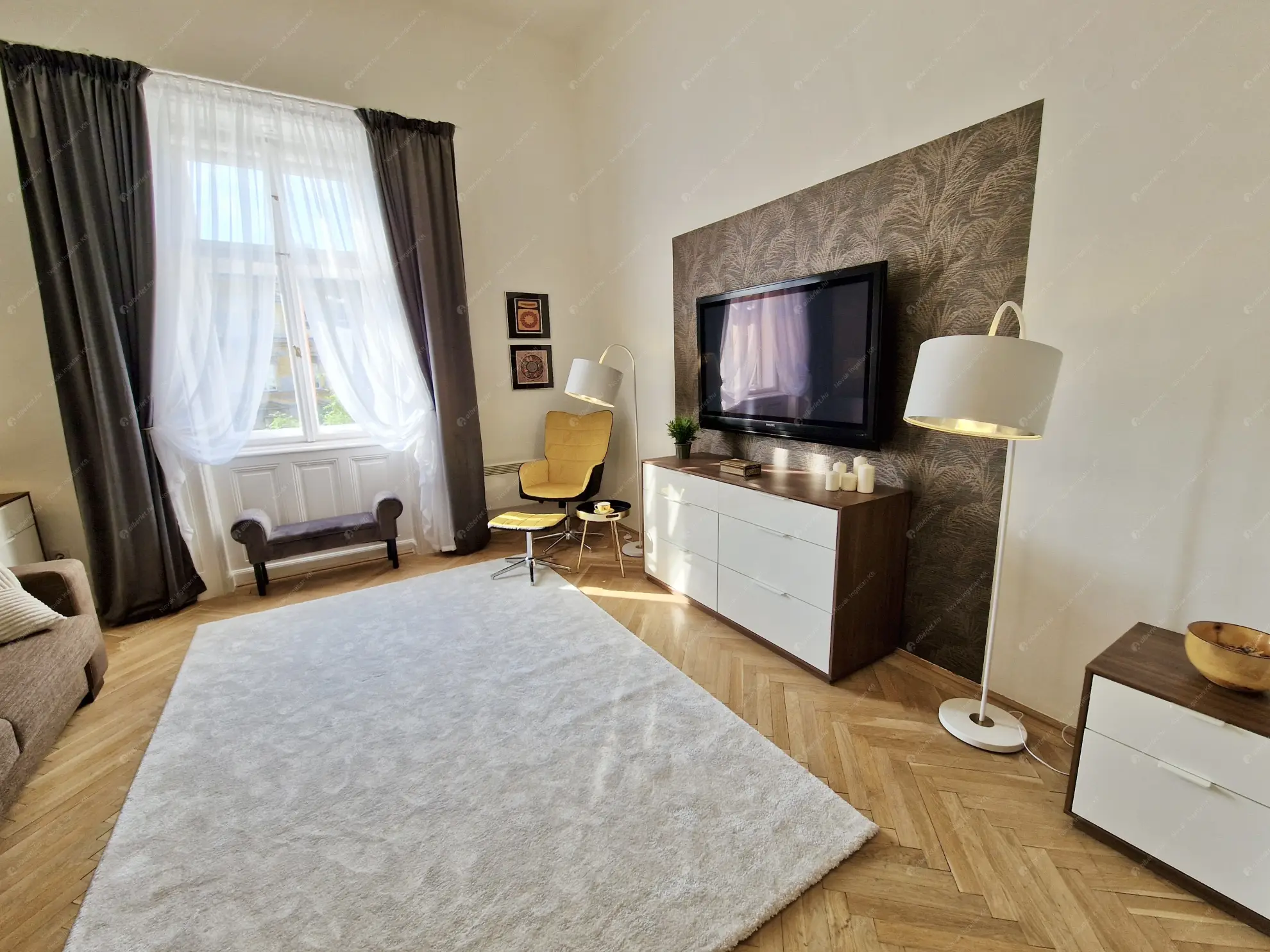 Kiadó albérlet 299000 Ft/hó áron: Budapest, VI. kerület  Andrássy út. Mérete: 40 nm, 1 szobás | Alberlet.hu - 6574191