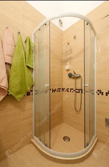 Kiadó albérlet 230000 Ft/hó áron: Budapest, VI. kerület  Andrássy út. Mérete: 42 nm, 1 szobás | Alberlet.hu - 6630602