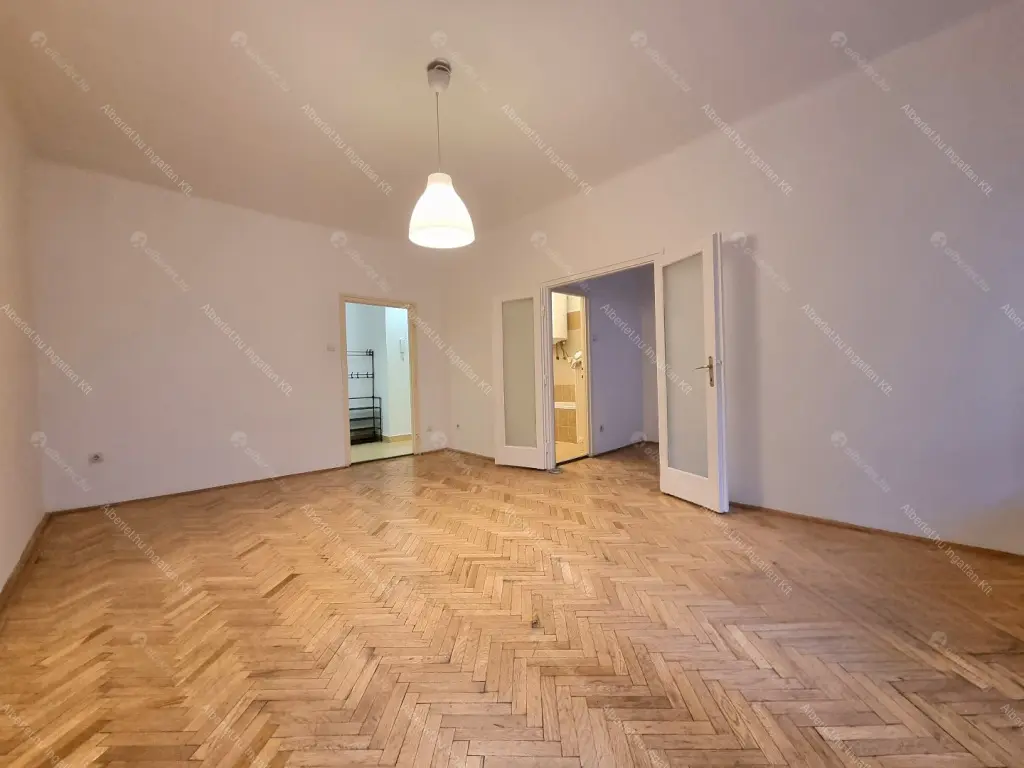 Kiadó albérlet 245000 Ft/hó áron: Budapest, VI. kerület  Andrássy út. Mérete: 45 nm, 2 szobás | Alberlet.hu - 6645322