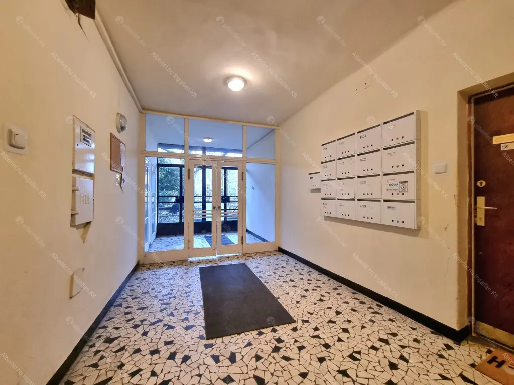 Kiadó albérlet 245000 Ft/hó áron: Budapest, VI. kerület  Andrássy út. Mérete: 45 nm, 2 szobás | Alberlet.hu - 6645338