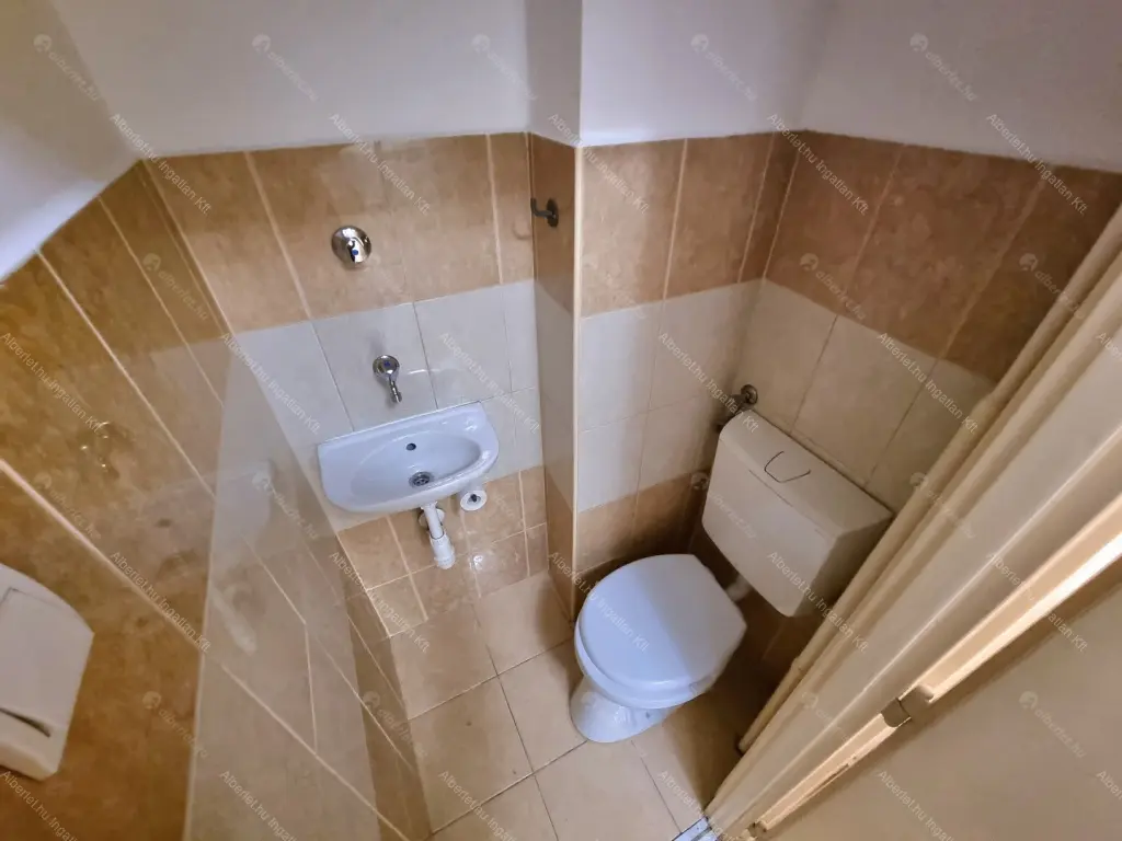 Kiadó albérlet 219000 Ft/hó áron: Budapest, VI. kerület  Andrássy út. Mérete: 45 nm, 2 szobás | Alberlet.hu - 6653011