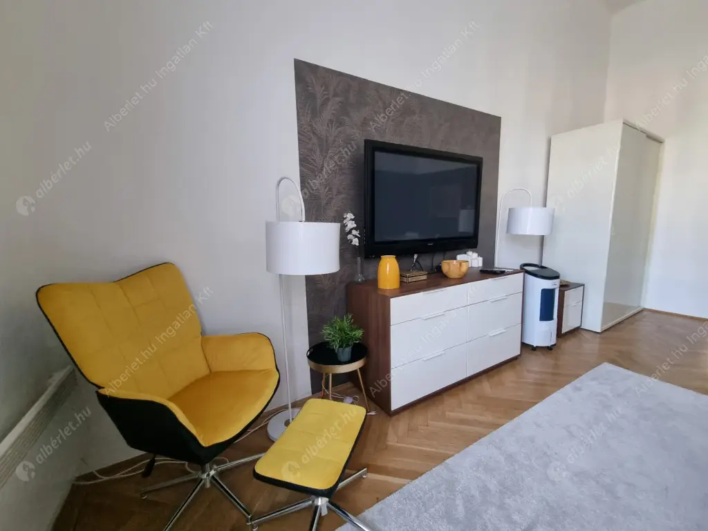 Kiadó albérlet 299000 Ft/hó áron: Budapest, VI. kerület  Andrássy út. Mérete: 57 nm, 1 szobás | Alberlet.hu - 6558466