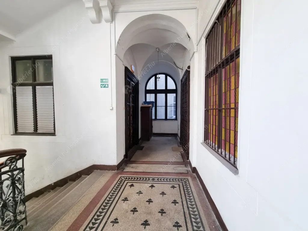 Kiadó albérlet 299000 Ft/hó áron: Budapest, VI. kerület  Andrássy út. Mérete: 57 nm, 1 szobás | Alberlet.hu - 6558477