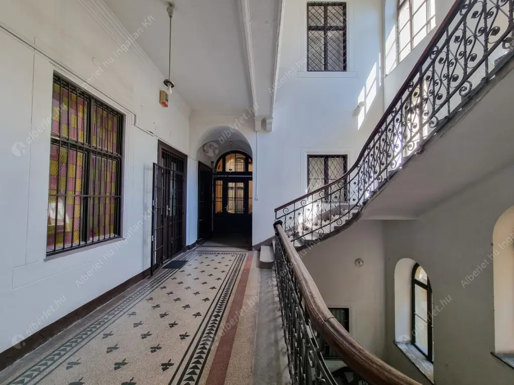 Kiadó albérlet 299000 Ft/hó áron: Budapest, VI. kerület  Andrássy út. Mérete: 57 nm, 1 szobás | Alberlet.hu - 6558478