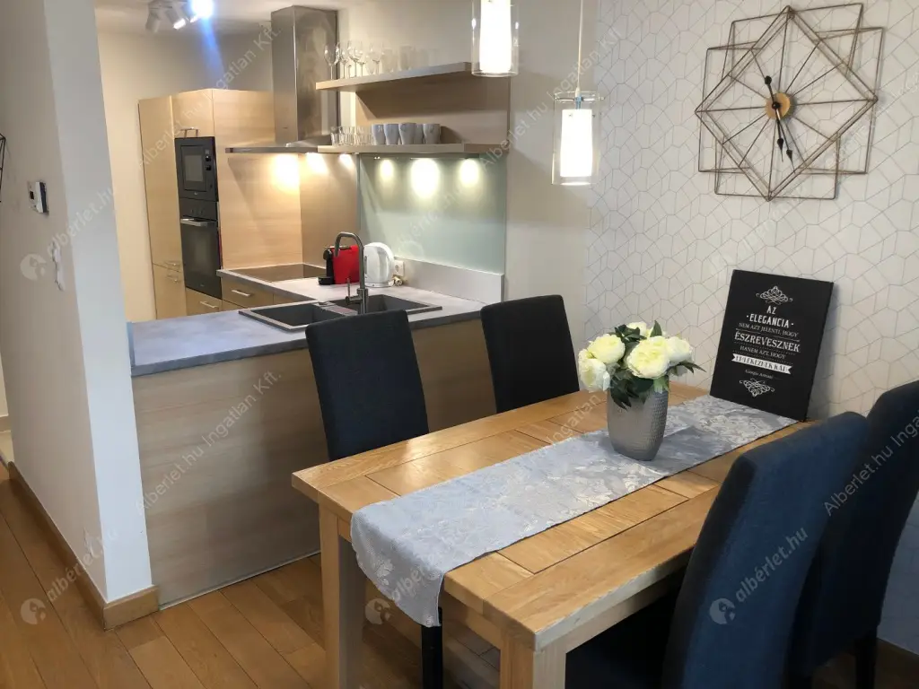 Kiadó albérlet 369000 Ft/hó áron: Budapest, VI. kerület  Andrássy út. Mérete: 57 nm, 1 szobás | Alberlet.hu - 6517697