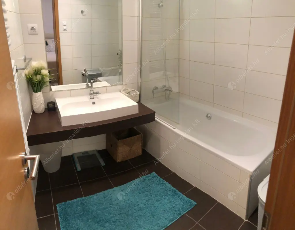 Kiadó albérlet 369000 Ft/hó áron: Budapest, VI. kerület  Andrássy út. Mérete: 57 nm, 1 szobás | Alberlet.hu - 6517699