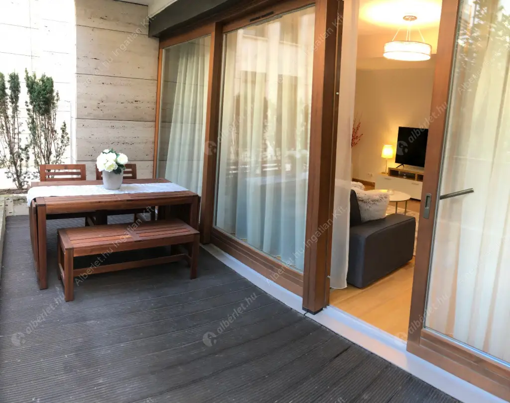 Kiadó albérlet 369000 Ft/hó áron: Budapest, VI. kerület  Andrássy út. Mérete: 57 nm, 1 szobás | Alberlet.hu - 6517701