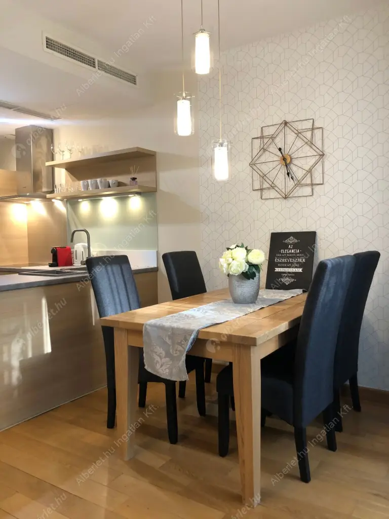 Kiadó albérlet 369000 Ft/hó áron: Budapest, VI. kerület  Andrássy út. Mérete: 57 nm, 1 szobás | Alberlet.hu - 6517703