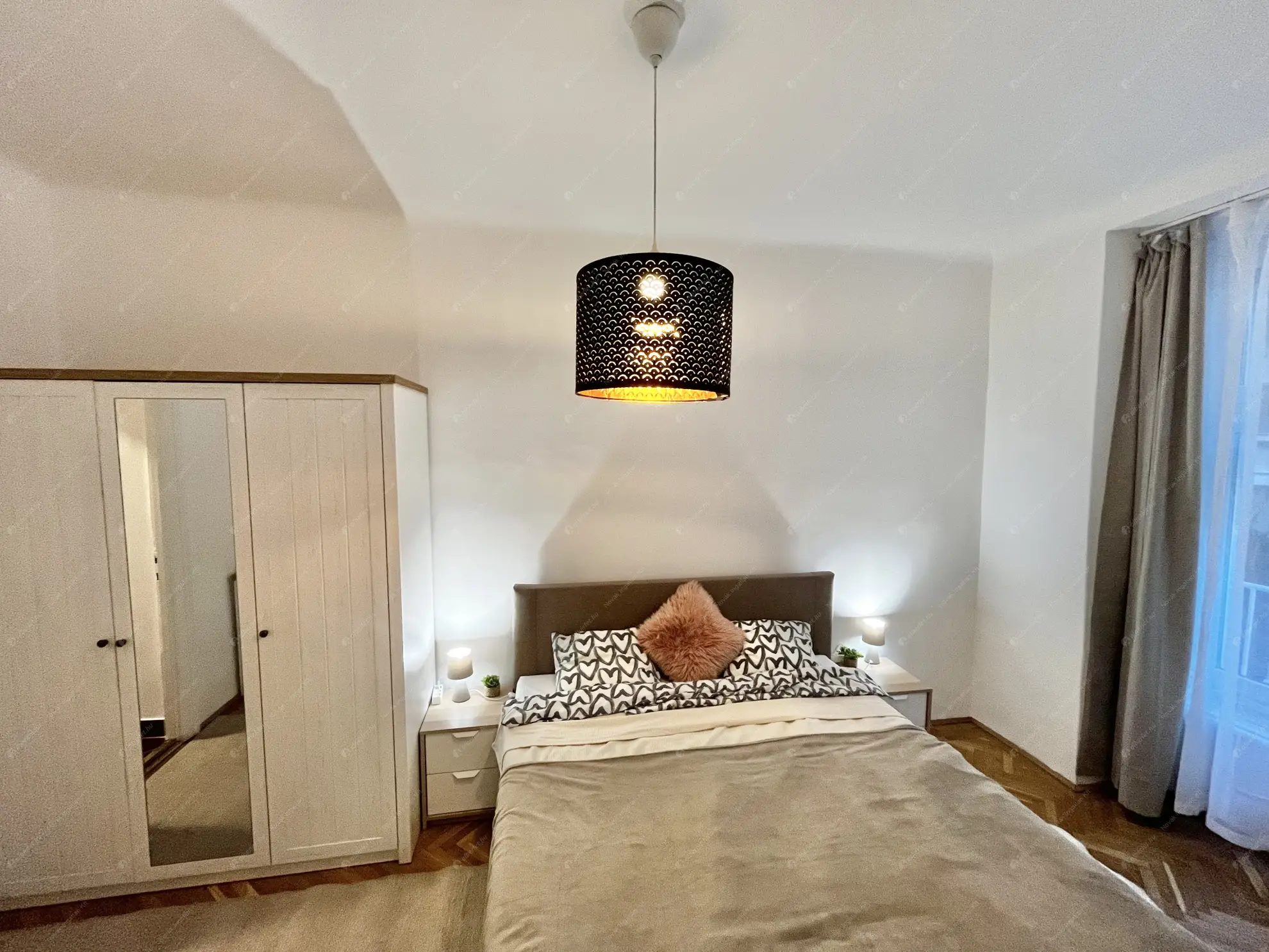 Kiadó albérlet 300000 Ft/hó áron: Budapest, VI. kerület  Andrássy út. Mérete: 64 nm, 2 szobás | Alberlet.hu - 6600270