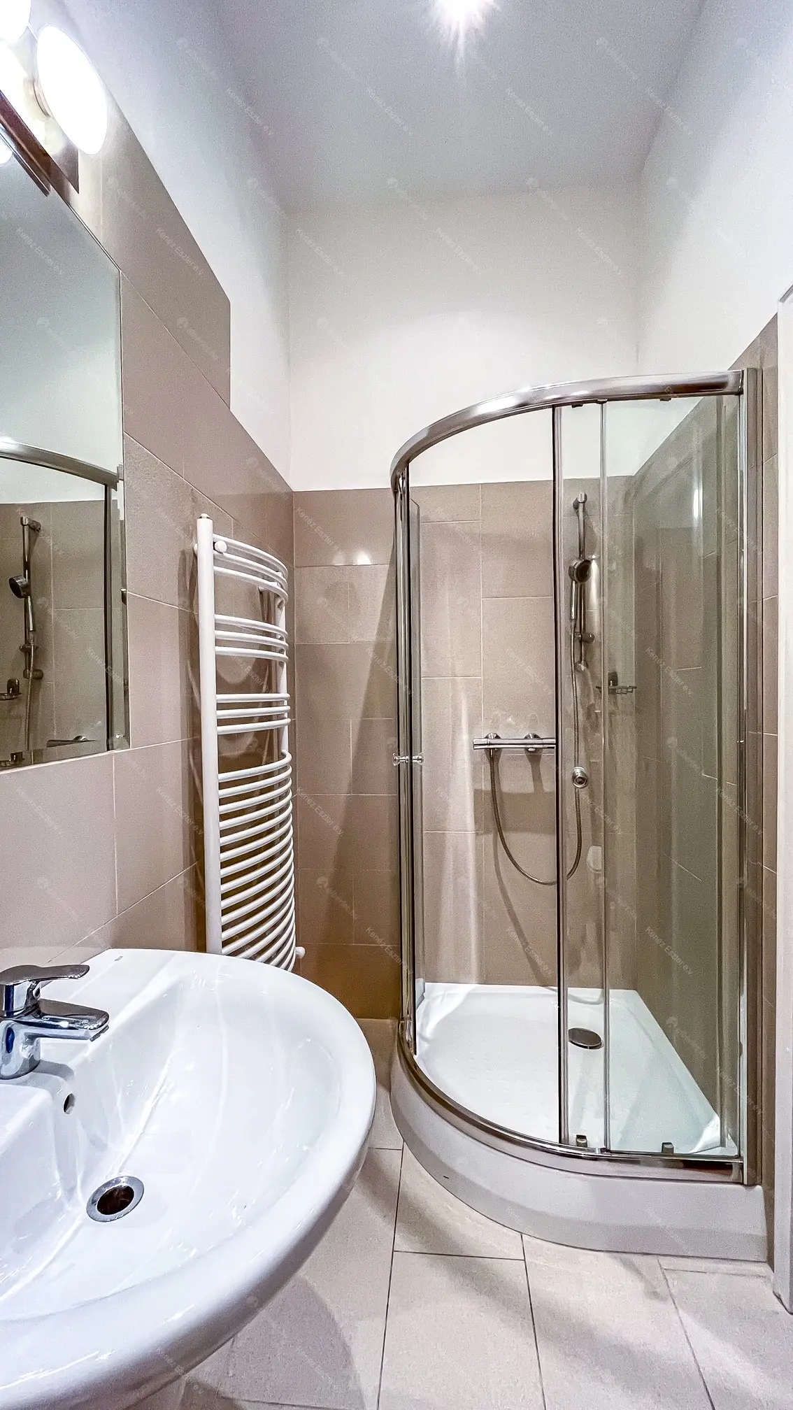 Kiadó albérlet 550000 Ft/hó áron: Budapest, VI. kerület  Andrássy út. Mérete: 65 nm, 2 szobás | Alberlet.hu - 6685971