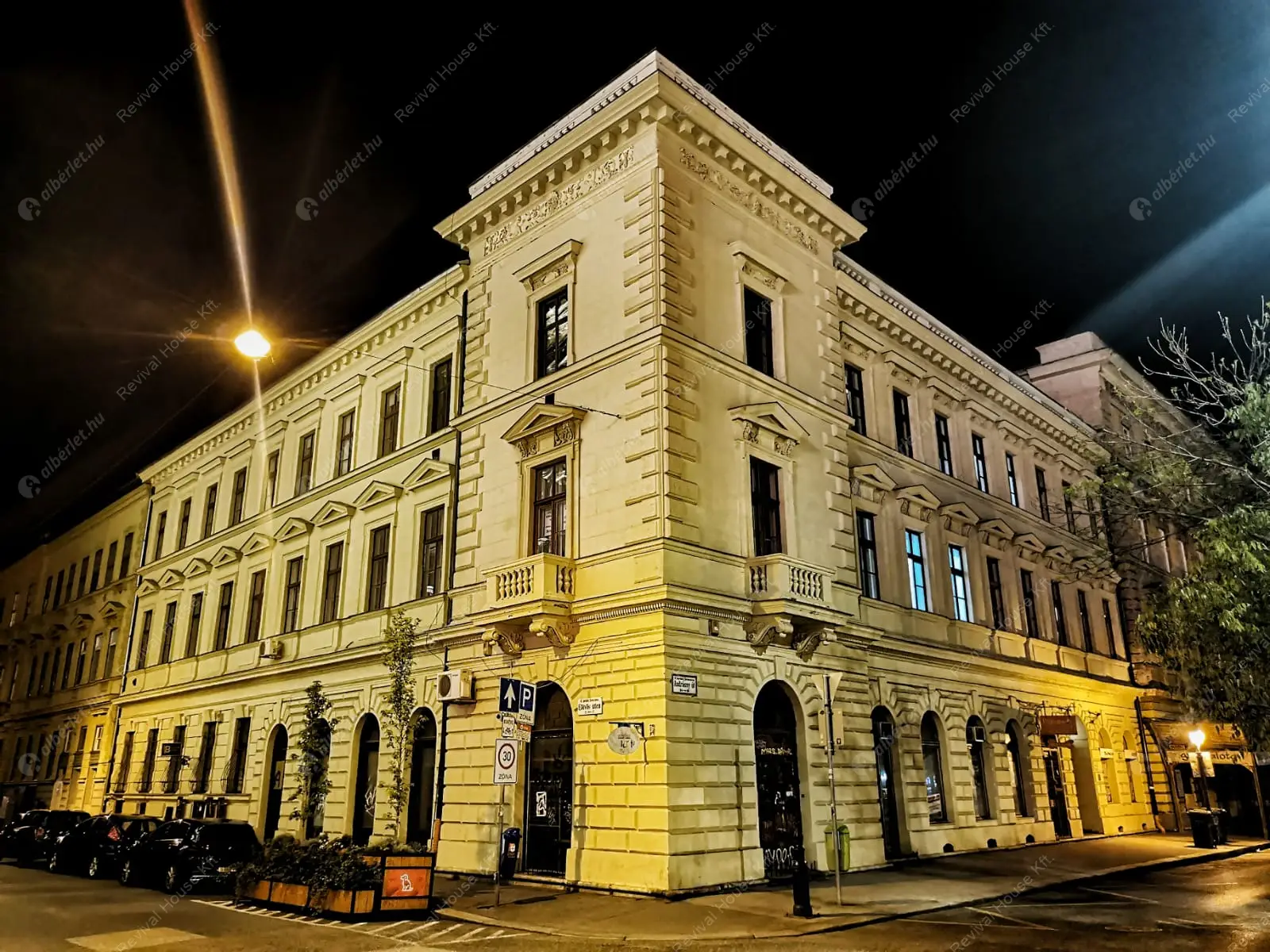 Kiadó albérlet 382000 Ft/hó áron: Budapest, VI. kerület  Andrássy út. Mérete: 66 nm, 3 szobás | Alberlet.hu - 6639696