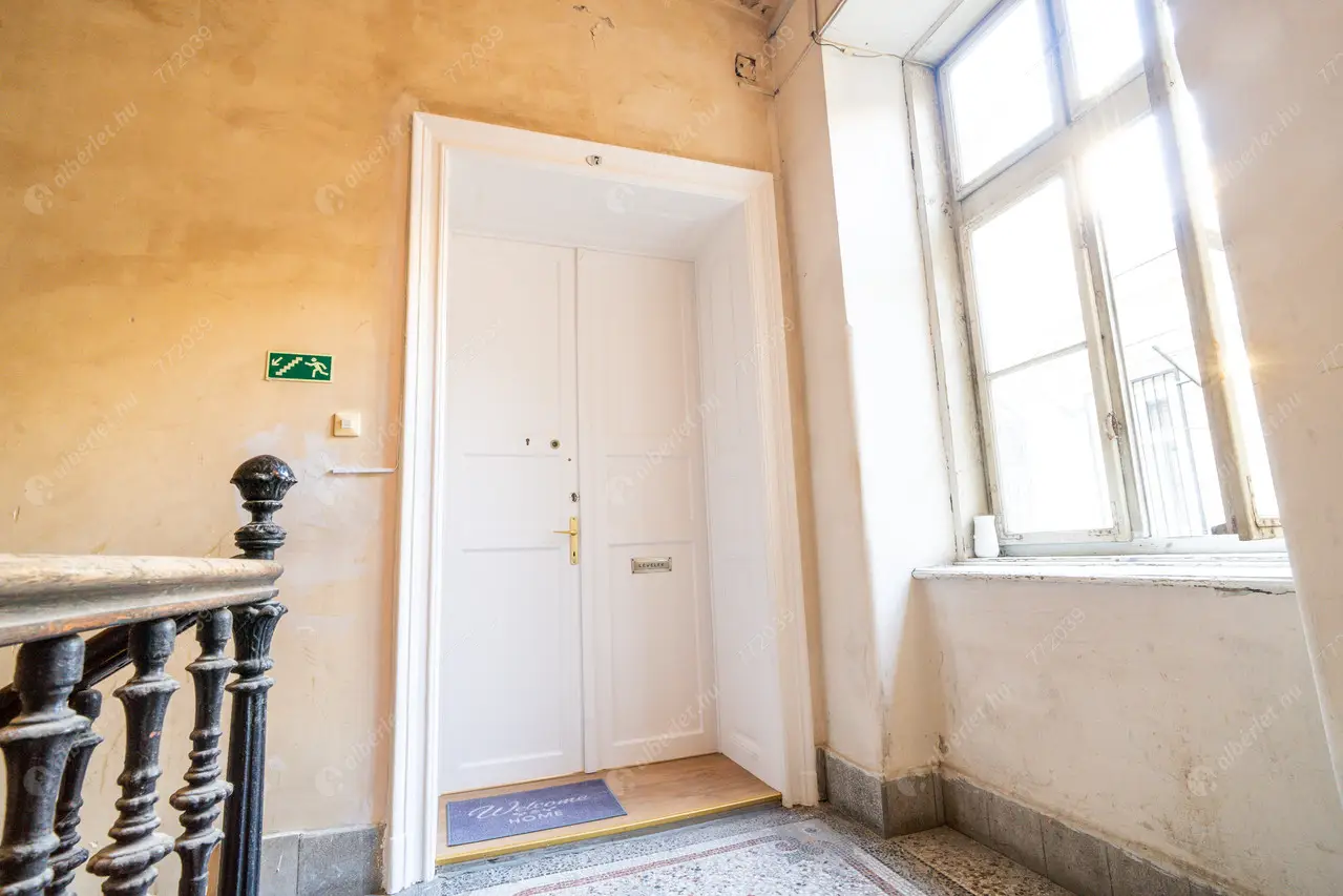 Kiadó albérlet 300000 Ft/hó áron: Budapest, VI. kerület  Andrássy út. Mérete: 75 nm, 2 szobás | Alberlet.hu - 6602544