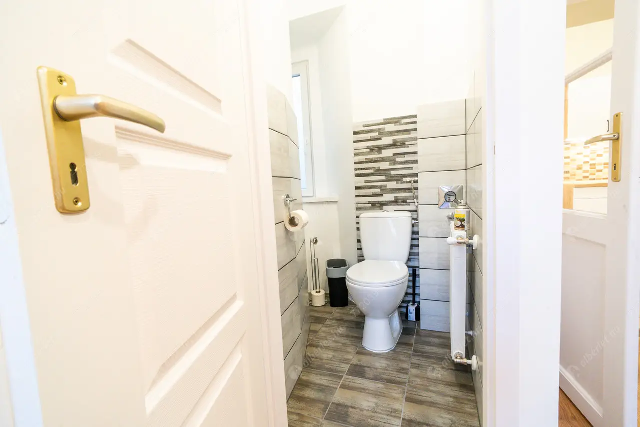 Kiadó albérlet 300000 Ft/hó áron: Budapest, VI. kerület  Andrássy út. Mérete: 75 nm, 2 szobás | Alberlet.hu - 6602550